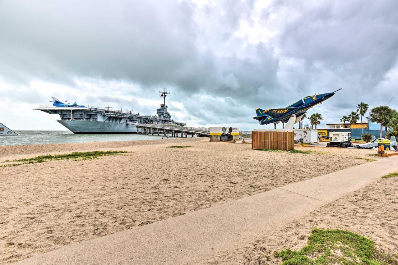 Breezy Beachfront Condo In Heart Of Corpus Christi Exterior foto